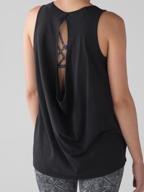 Lululemon lowkey open black tank